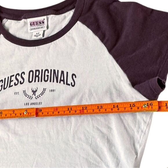 GUESS Originals Hannah Raglan Cropped Short Sleeve Baby Graphic T-Shirt. Small. - Picture 5 of 10